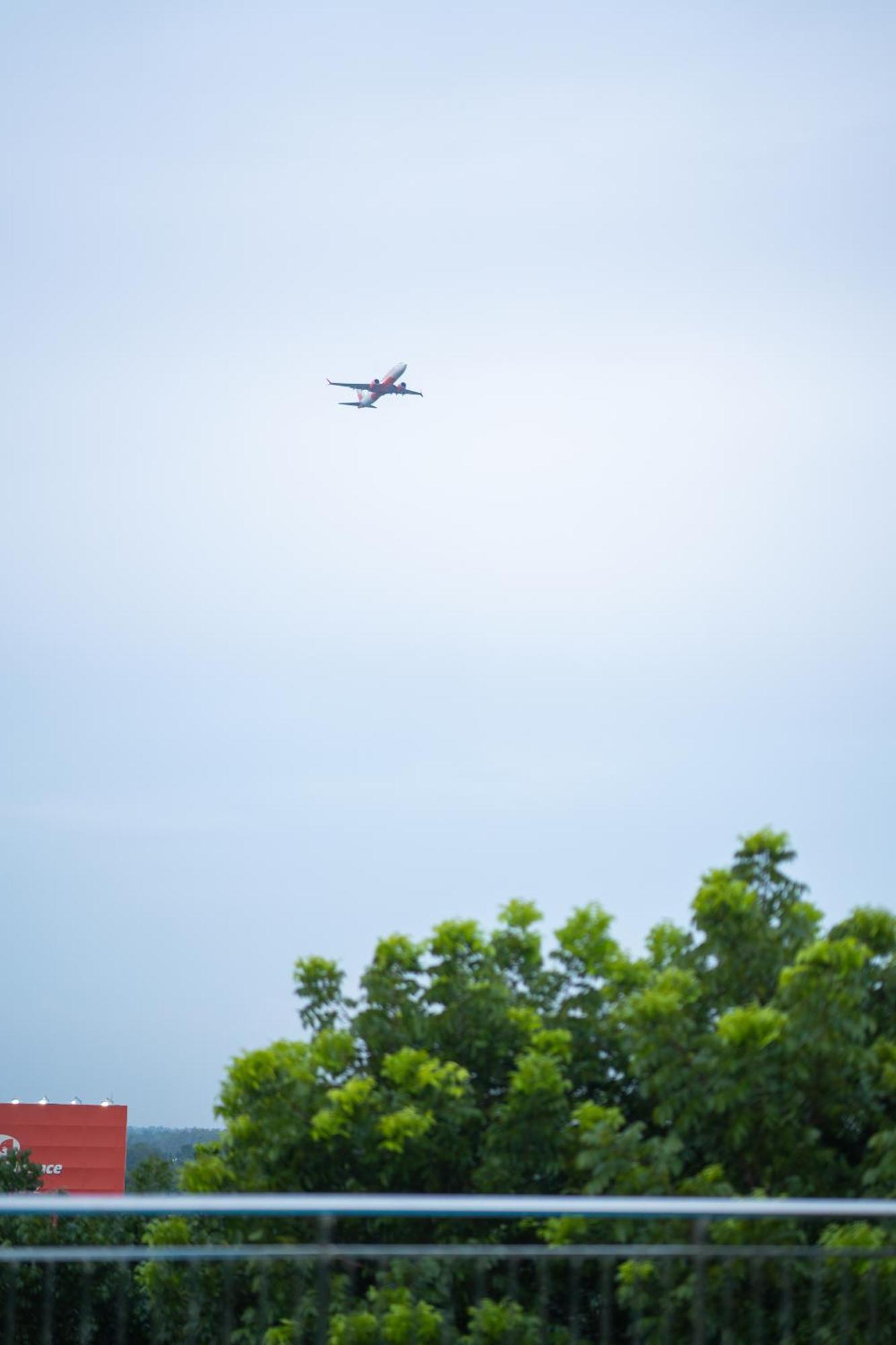Daffodils Luxury Airport Suites Kochi エクステリア 写真